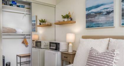 San Diego Suite: Central private hideaway for two