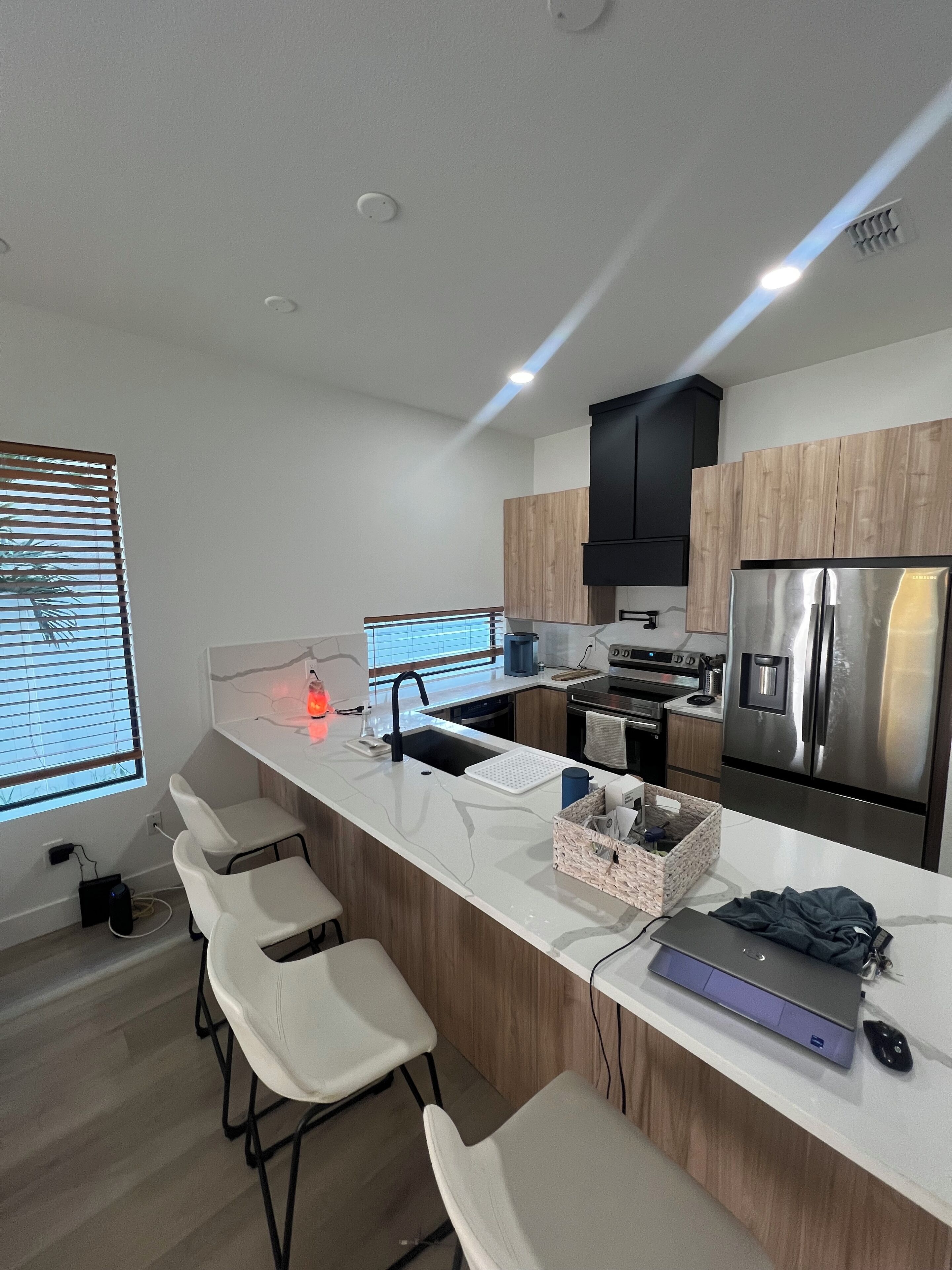 Micro-ondas, fogão, cooktop, lava-louças