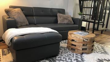 Smart TV, fireplace, video games, DVD player