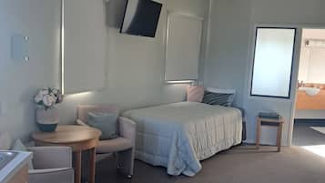 1 bedroom, iron/ironing board, Internet, bed sheets