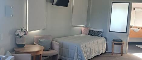 Silitysrauta/-lauta, internet, vuodevaatteet