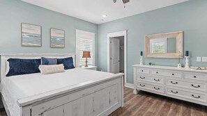 4 slaapkamers, een bureau, een strijkplank/strijkijzer, gratis wifi