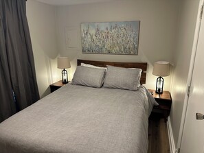 2 bedrooms, iron/ironing board, WiFi, bed sheets