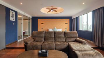 Superior Suite | Desk, free WiFi