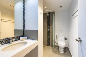 公寓, 陽台 | 浴室