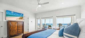 6 bedrooms, desk, iron/ironing board, free WiFi