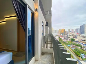 Comfort Studio | Balcony - The Colony By Infinitum KLCC Aura Suites (Kuala Lumpur)