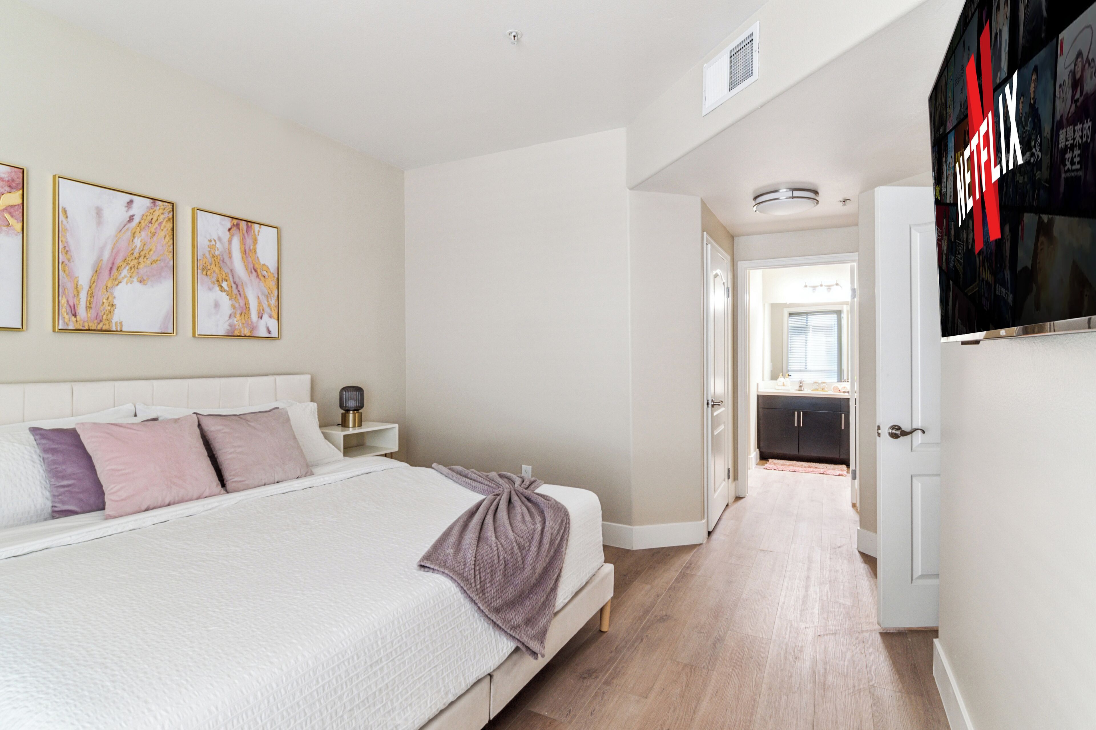 2 bedrooms, iron/ironing board, travel cot, free WiFi