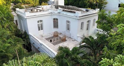 Casa Damiana: Encanto Colonial con Piscina Privada