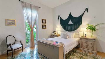 4 chambres, bureau, Wi-Fi, draps fournis