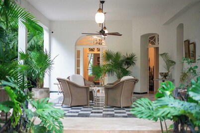 Casa Damiana: Colonial Charm with Private Pool