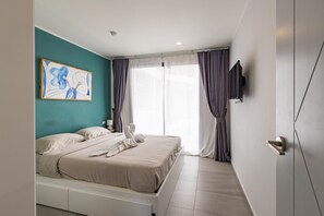 アパートメント バルコニー | セーフティボックス (室内)、遮光カーテン、アイロン / アイロン台、WiFi (無料)