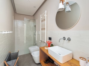 Panoramic Apartment, Sea View | Bathroom | Shower, free toiletries, hair dryer, bidet