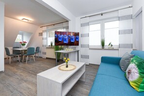 Apartment | Living area - Helle Ferienwohnung in Bensersiel (Esens)