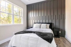 4 soverom, strykejern/-brett, wi-fi og sengetøy