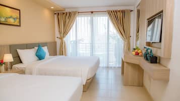 Deluxe Triple Room, Balcony, City View | In-room safe, blackout curtains, free WiFi, wheelchair access