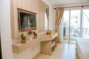 Deluxe Triple Room, Balcony, City View | Terrace/patio - Lanxy Nha Trang (Nha Trang)