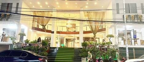 Fasade – kveld/natt