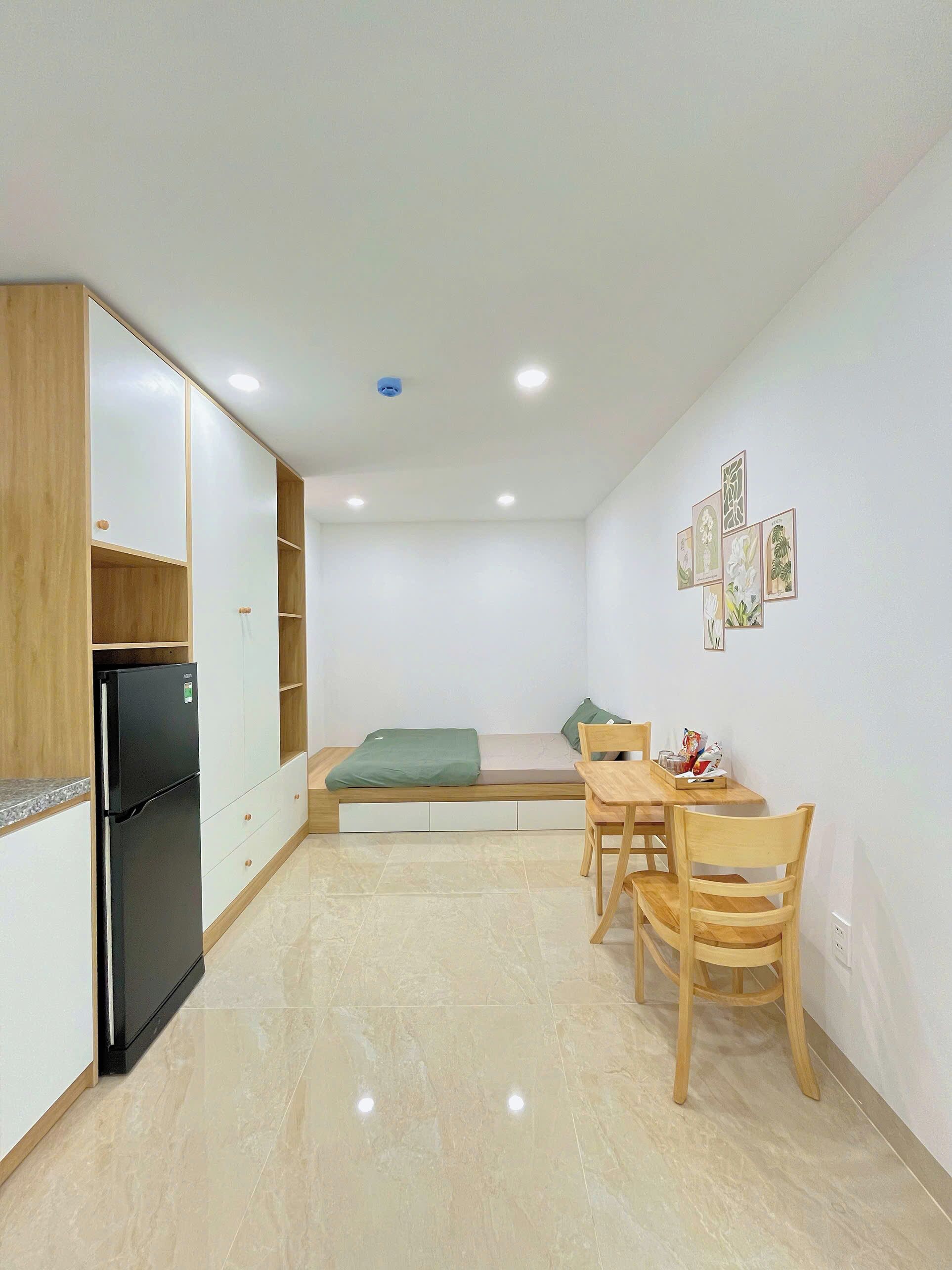 Studio, 1 keskisuuri parisänky | Työpöytä, pimennysverhot, äänieristys, silitysrauta/-lauta