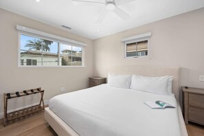 2 chambres, fer et planche à repasser, Wi-Fi, draps fournis