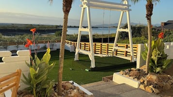 ファミリー ヴィラ パティオ オーシャンビュー | テラス / パティオ