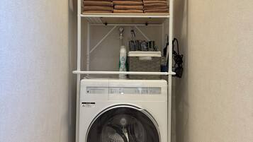 Family Villa, Patio, Ocean View | Bathroom | Shower, free toiletries, hair dryer, towels