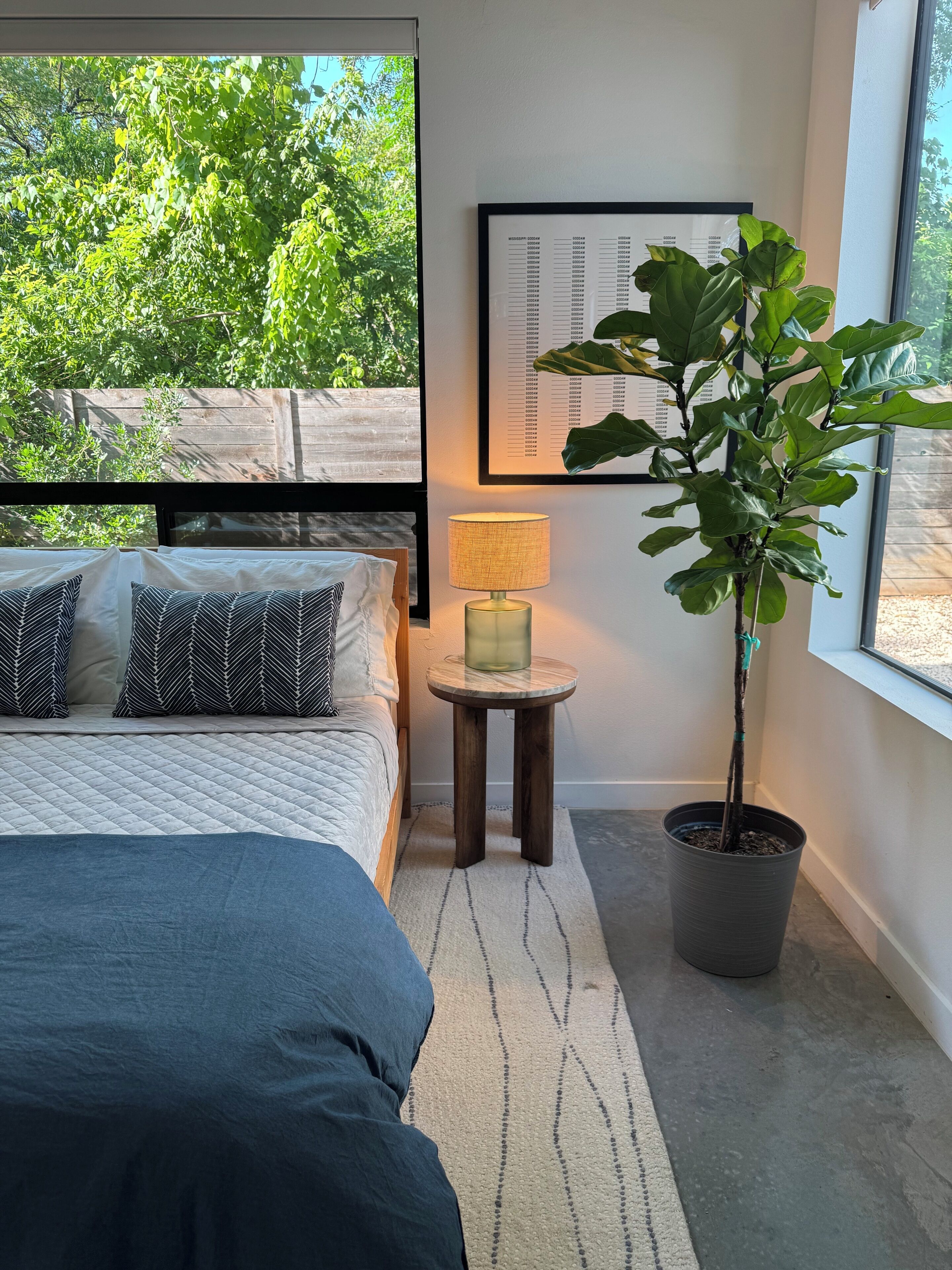 1 slaapkamer, een strijkplank/strijkijzer, wifi, beddengoed