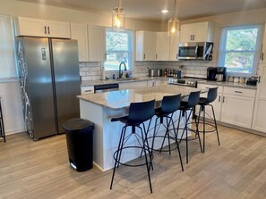 Basic House, Patio | Private kitchen