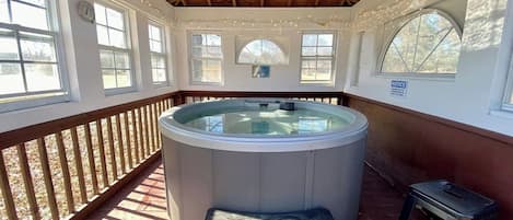 Bañera de hidromasaje privada