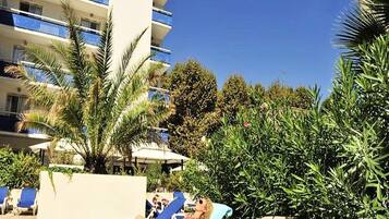 Khuôn viên nơi lưu trú