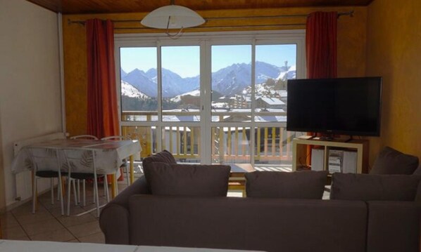 Living area - Alpe D'huez Apartment IN THE Resort Center (Huez)