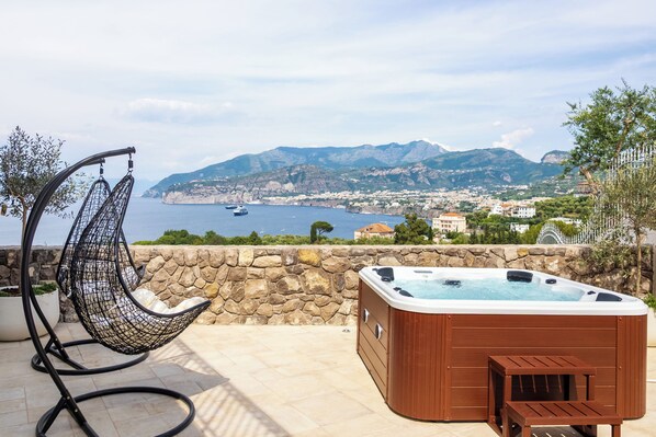 Luxury Apartment, Sea View | Terrace/patio