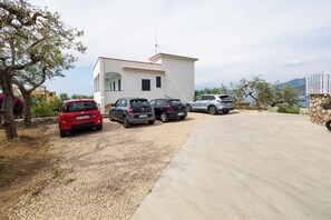 Parking - Villa Laca (Sorrento)