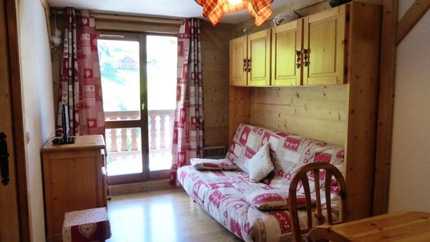 Living area - Apartment in Val Blanc Near Ski Slopes (Beaufort)