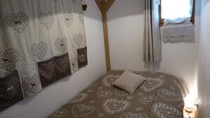 Room - Apartment in Val Blanc Near Ski Slopes (Beaufort)