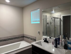 Håndklæder, Sæbe, Toiletpapir