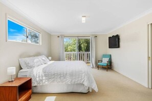 5 habitaciones, escritorio, wifi y ropa de cama 