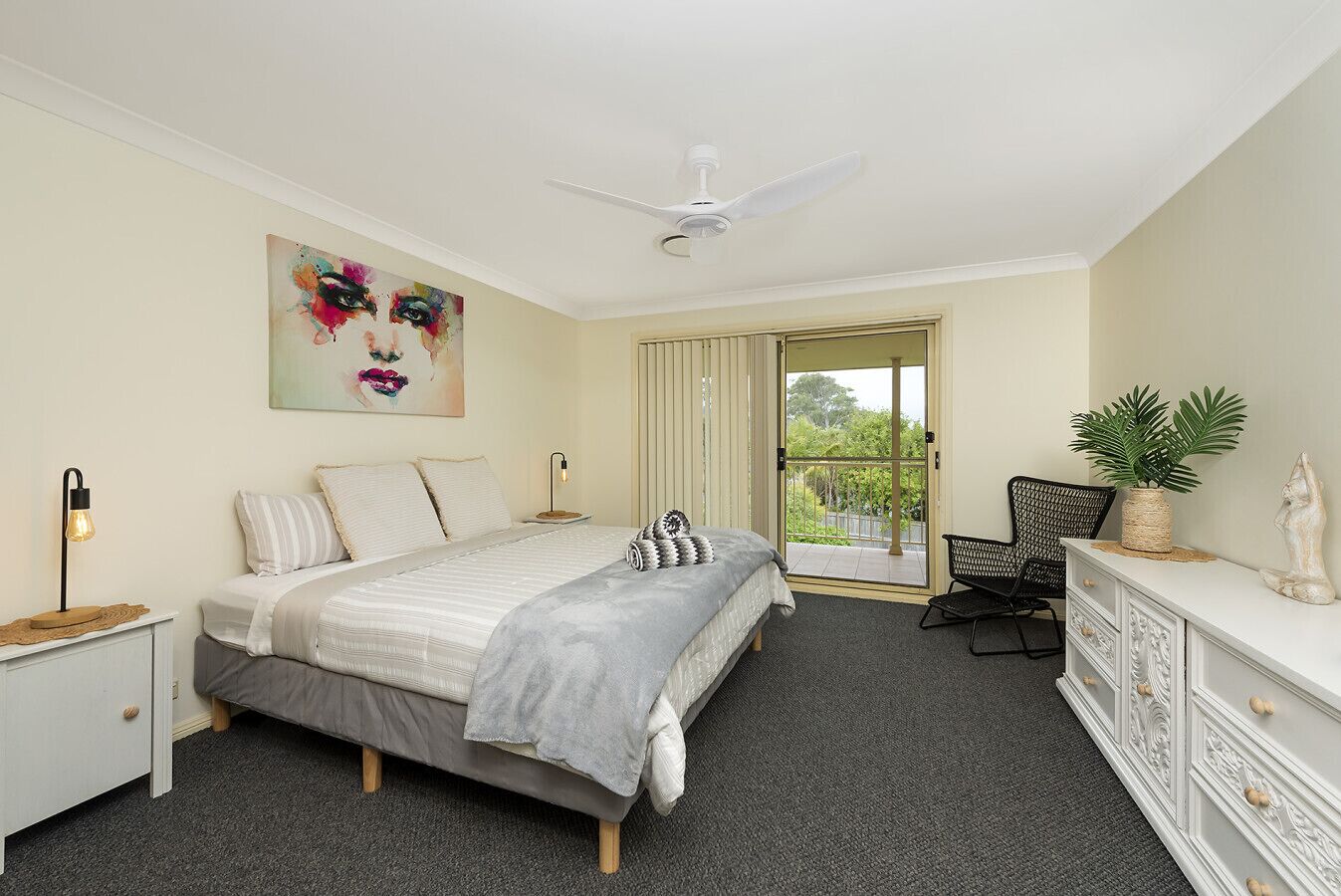 4 quartos, ferros/tábuas de passar roupa, berço de viagem, Wi-Fi