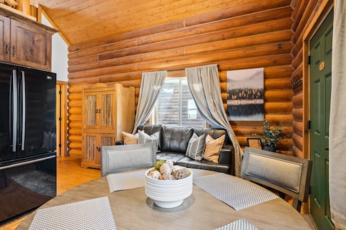 Bryce & Zion Cozy Retreat / Starlit Hot Tub