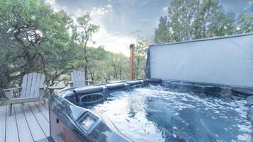 Bain à remous extérieur