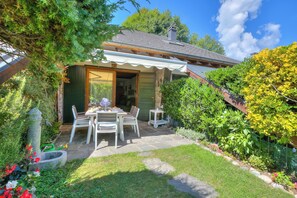Outdoor dining - The Green Emerald Family Retreat (Gignese)
