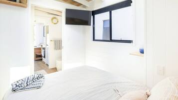 Cabin, 1 Bedroom, Patio, Garden View | 1 bedroom