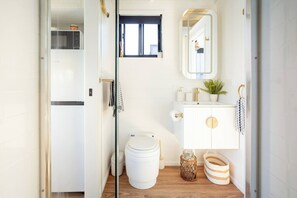 Cabin, 1 phòng ngủ, sân hiên, quang cảnh vườn | Phòng tắm