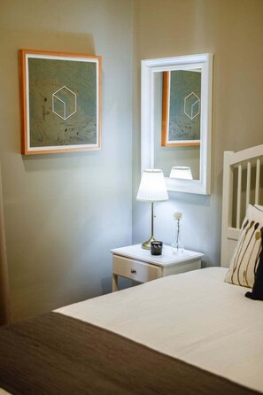 Internet, bed sheets