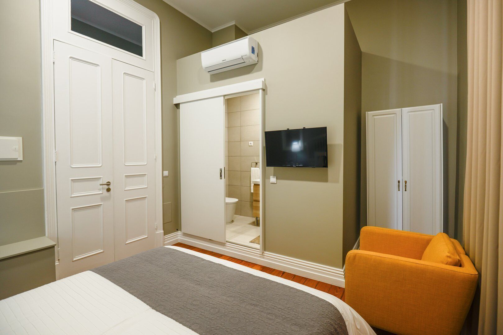 Accès Internet, draps fournis