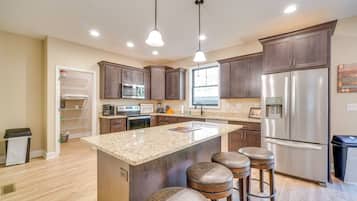 Refrigerador, microondas, parrilla de estufa y lavavajillas