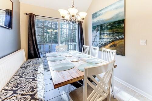 2 Mi to Bethany Beach Boardwalk! Townhome w/ Pool