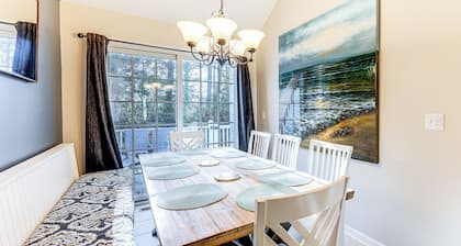 2 Mi to Bethany Beach Boardwalk! Townhome w/ Pool