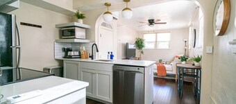 Relaxing & Central SLC Apt near Trolley Square