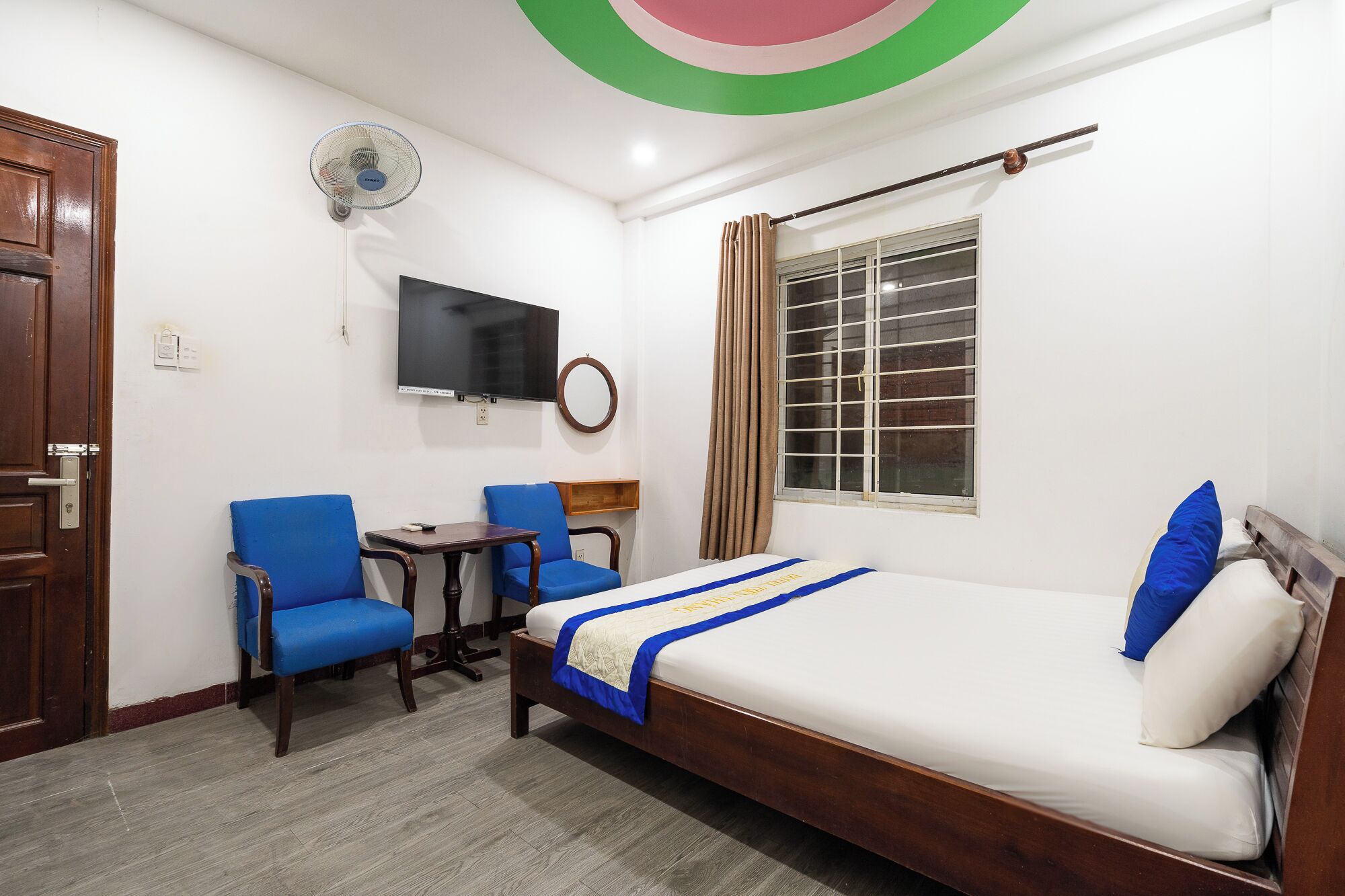 Kahden hengen superior-huone | Minibaari, työpöytä, ilmainen Wi-Fi, vuodevaatteet